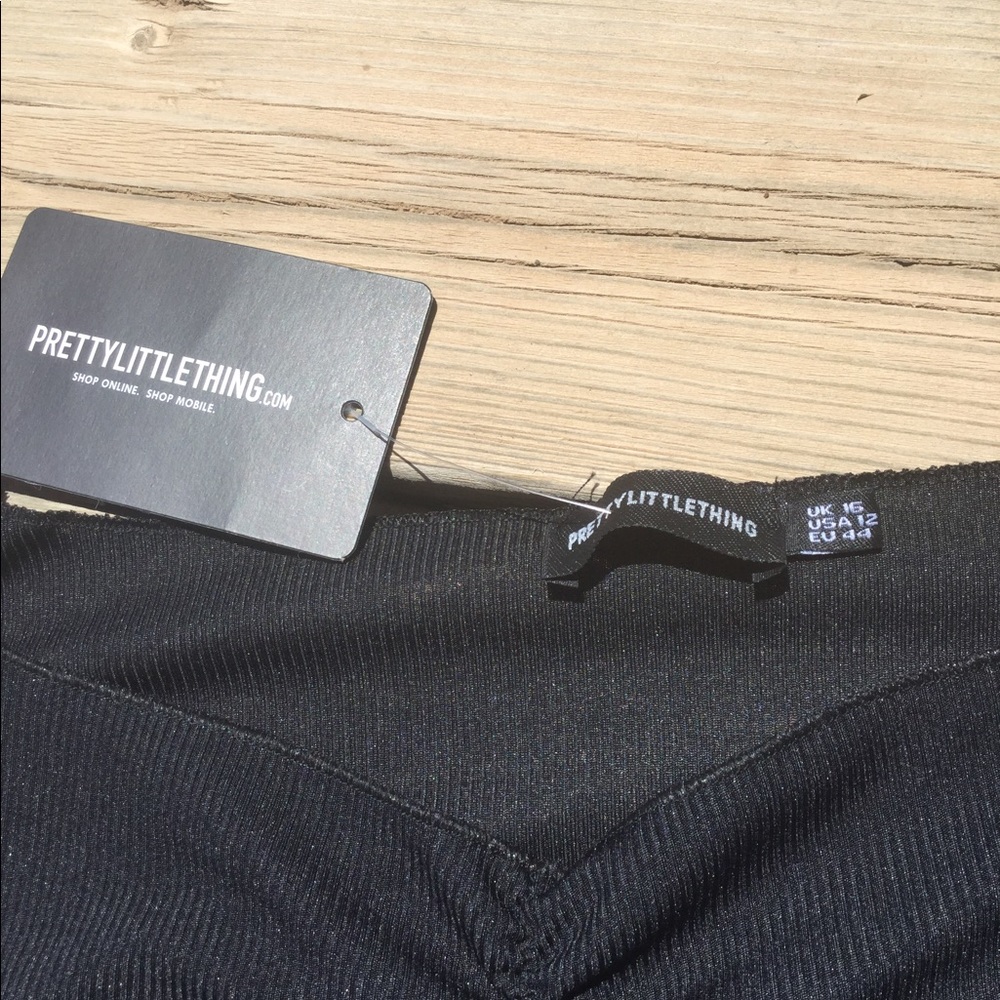 PRETTYLITTLETHING CROP - Picture 2 of 2